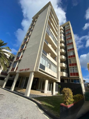 Modern rooms available close to the beach in Humewood